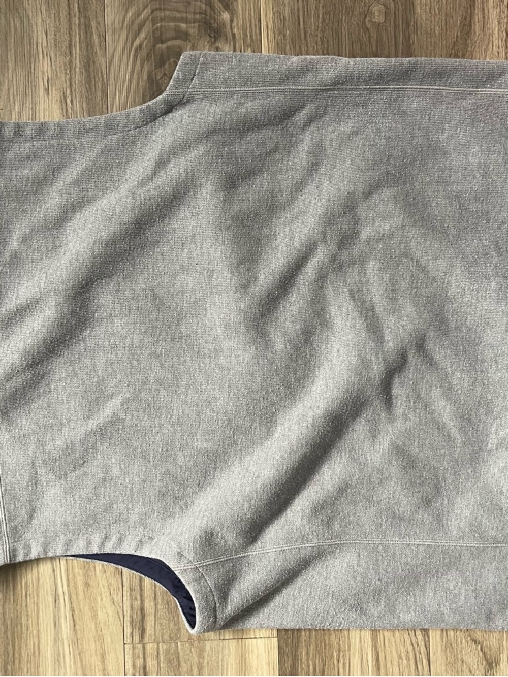Vineyard Vines Gray Fleece Vest with Navy Trim - Picture 2 of 3